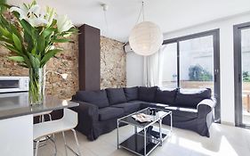 Inside Barcelona Apartments Sants